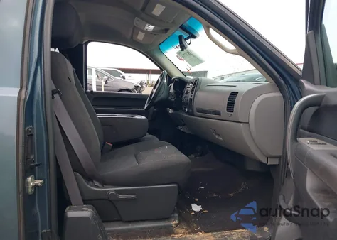 2011 Chevrolet Silverado 1500 Ls from USA, damaged, VIN 1GCRCREA8BZ157603